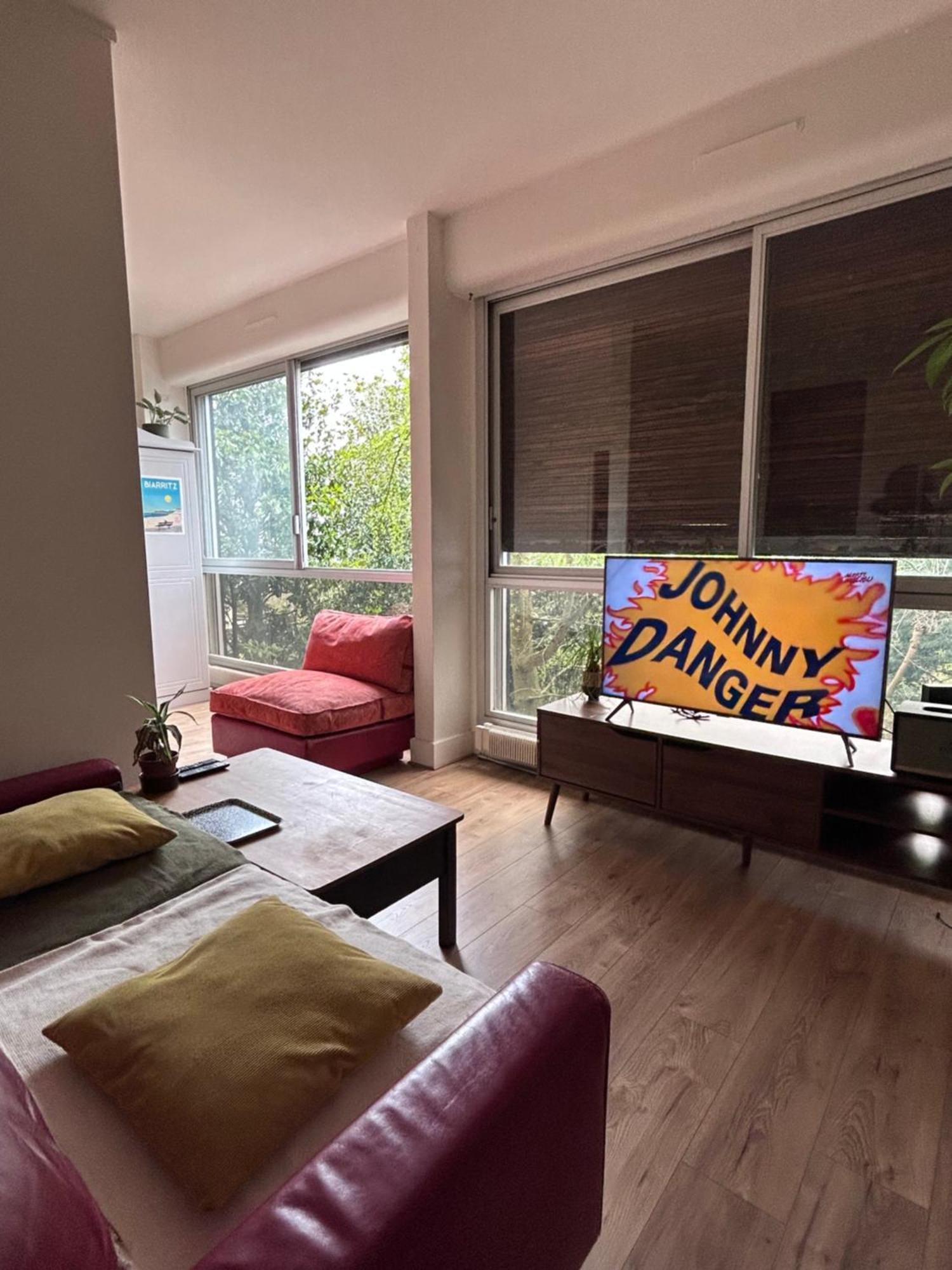 Apartment Face Au Bois De Boulogne Et Proche Champs-elysees *